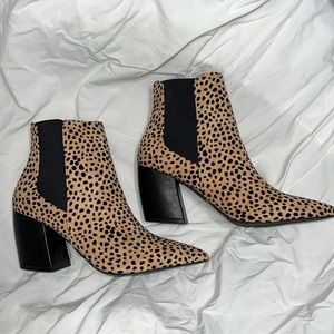 Brand new and never worn! Womens Qupid booties